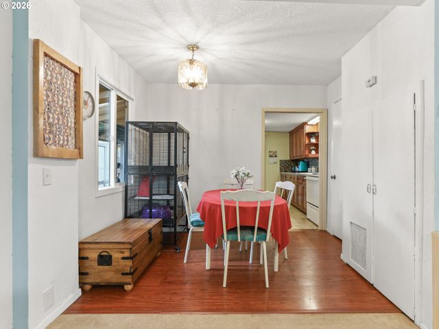 7355 Se FRANCES St, Hillsboro, OR 97123