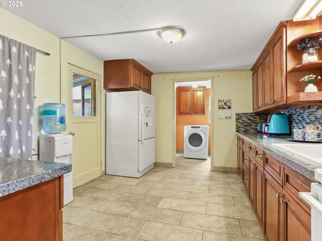 7355 Se FRANCES St, Hillsboro, OR 97123