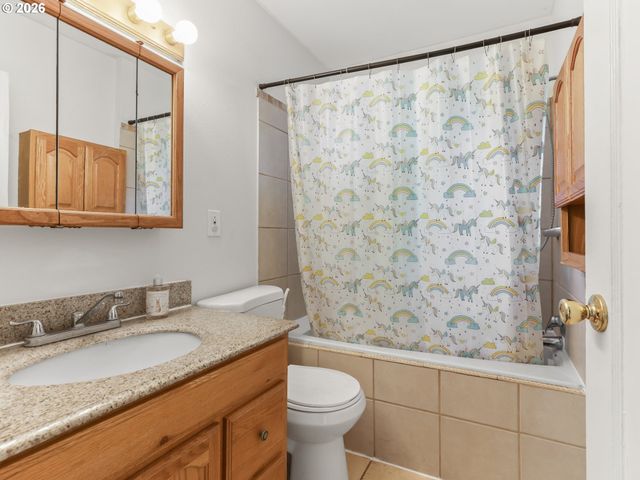 7355 Se FRANCES St, Hillsboro, OR 97123