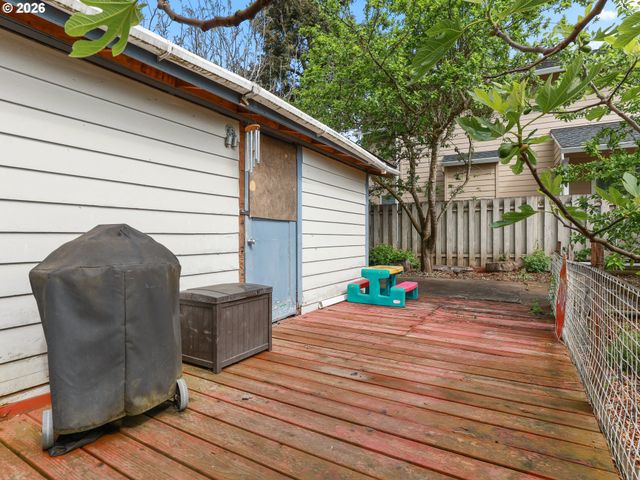 7355 Se FRANCES St, Hillsboro, OR 97123