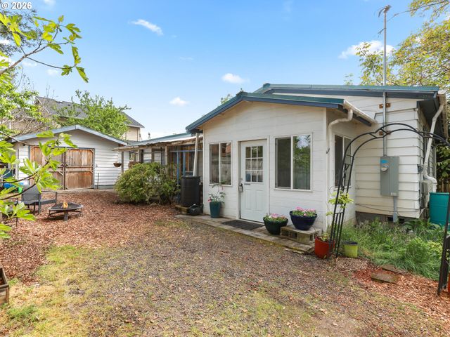 7355 Se FRANCES St, Hillsboro, OR 97123