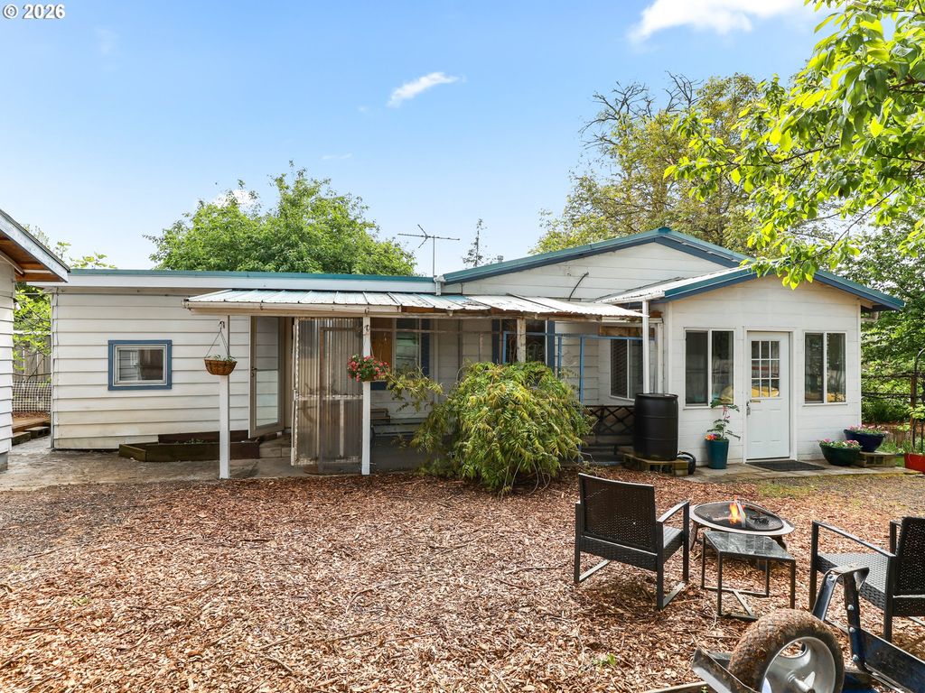 7355 Se FRANCES St, Hillsboro, OR 97123