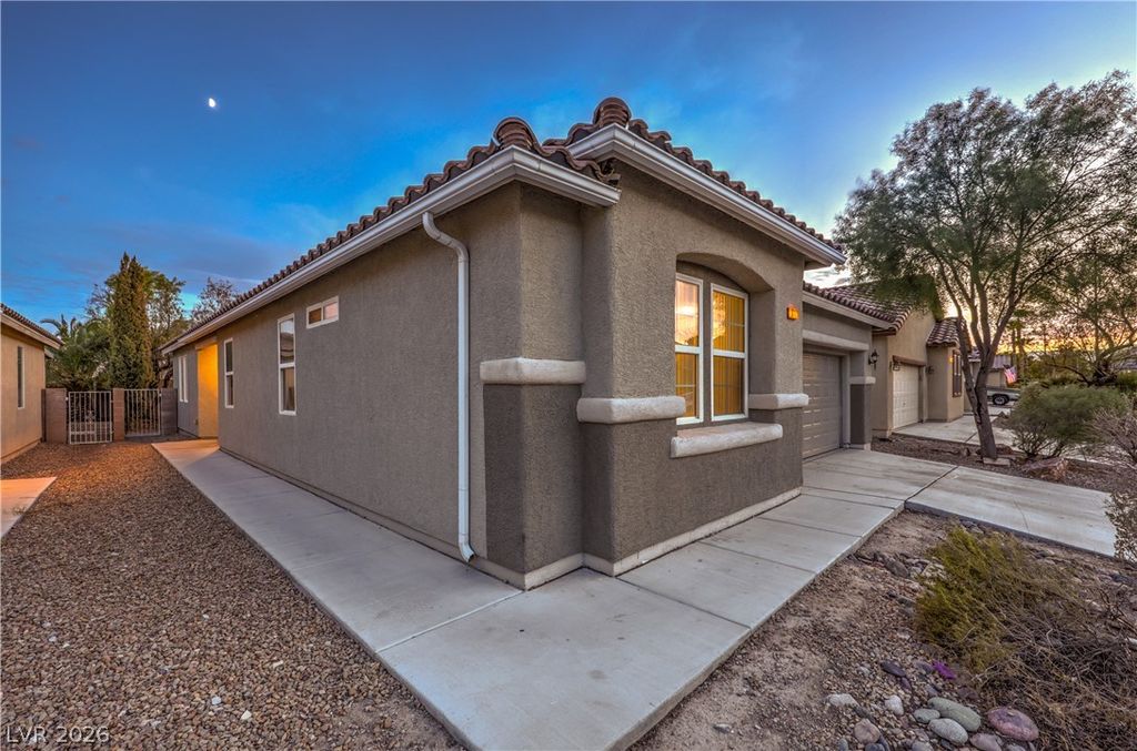 3409 Barada Heights Avenue, North Las Vegas, NV 89081 — photo 4