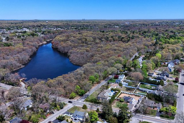 8 Whisper Lane, Smithtown, NY 11787