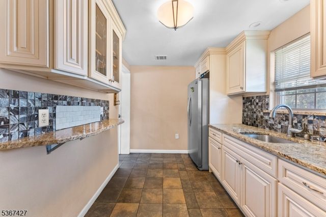 837 Keep St, Linden City, NJ 07036