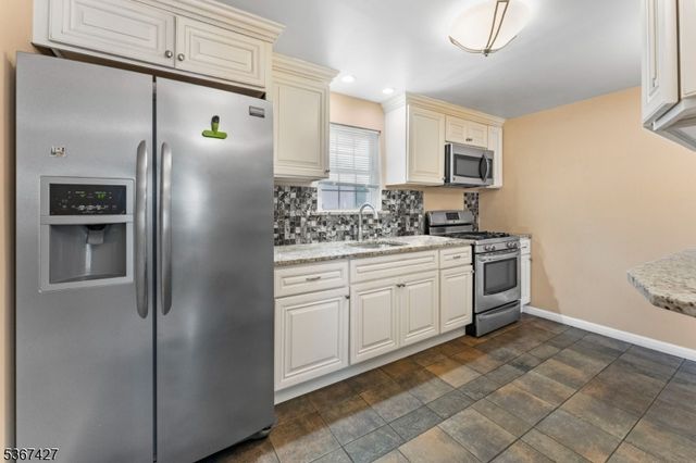837 Keep St, Linden City, NJ 07036