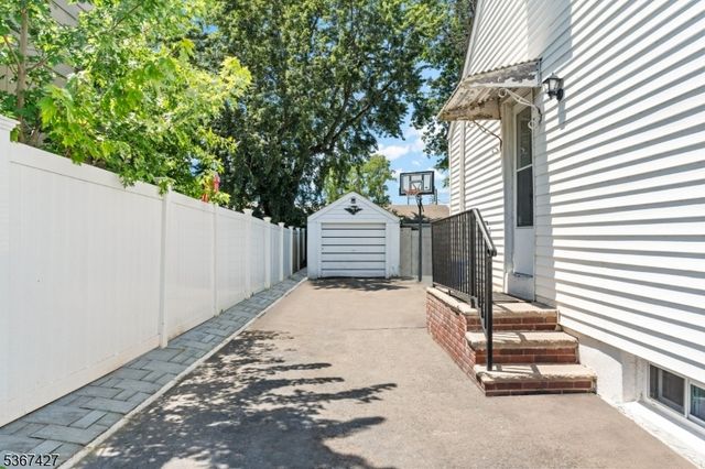 837 Keep St, Linden City, NJ 07036