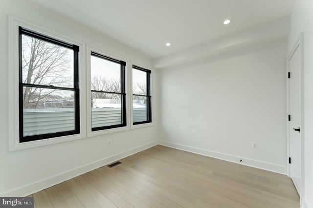 4411 ILLINOIS AVE NW, Washington, DC 20011