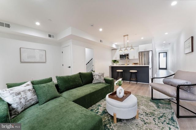 4411 ILLINOIS AVE NW, Washington, DC 20011