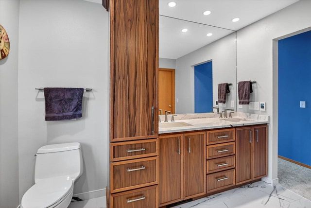 5 Autumnwood Circle, Madison, WI 53719