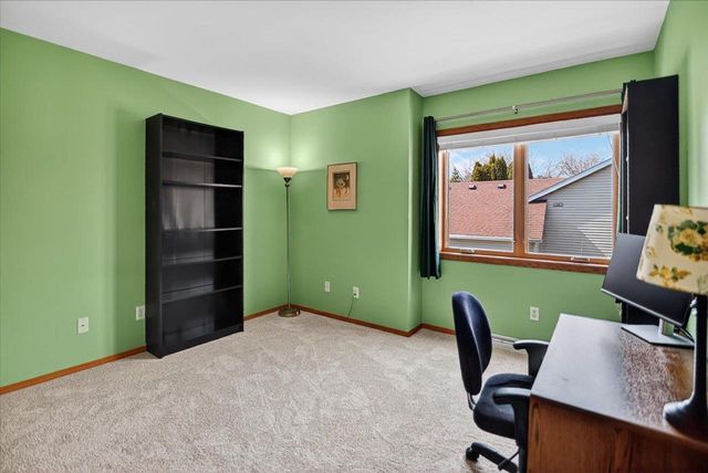 5 Autumnwood Circle, Madison, WI 53719