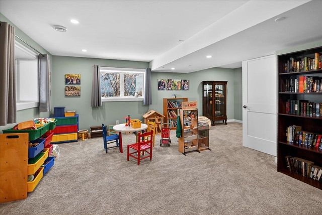 5 Autumnwood Circle, Madison, WI 53719