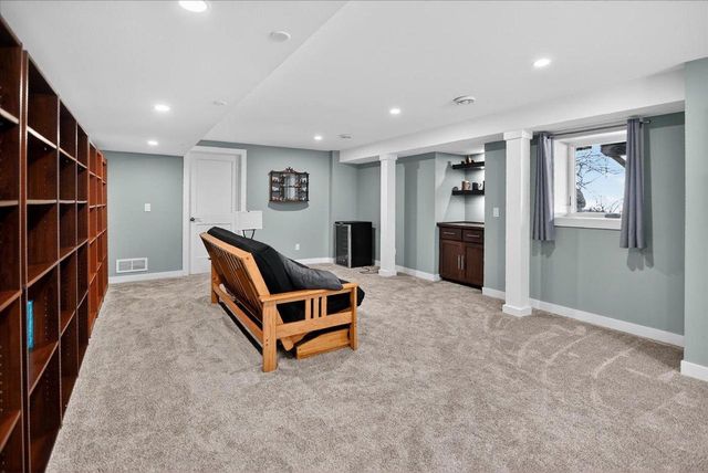 5 Autumnwood Circle, Madison, WI 53719