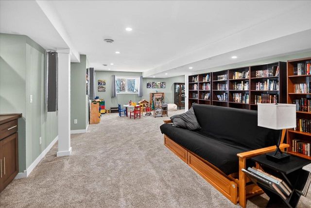 5 Autumnwood Circle, Madison, WI 53719