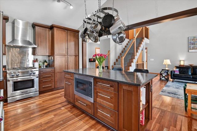 5 Autumnwood Circle, Madison, WI 53719