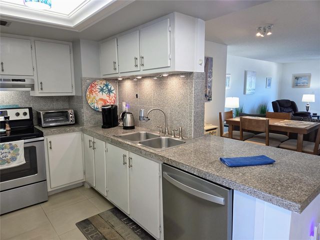 285 107TH AVENUE 505, Treasure Island, FL 33706