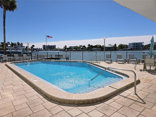 285 107TH AVENUE 505, Treasure Island, FL 33706