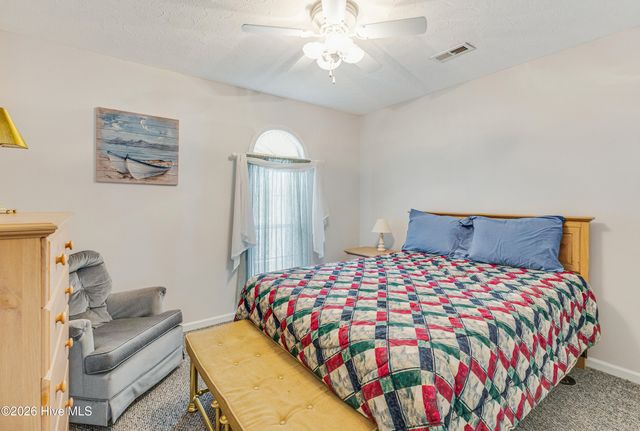 302 E Oak Island Drive, Oak Island, NC 28465