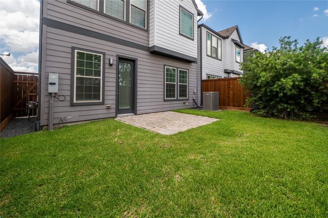 963 Lilly Flower Lane, Houston, TX 77091