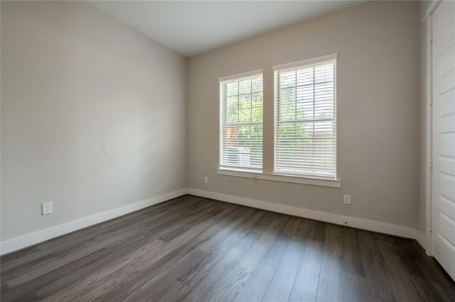 963 Lilly Flower Lane, Houston, TX 77091