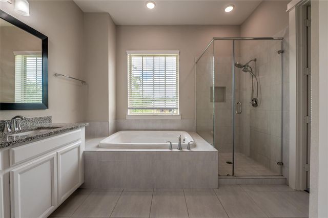 963 Lilly Flower Lane, Houston, TX 77091