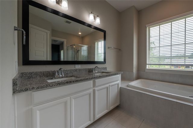 963 Lilly Flower Lane, Houston, TX 77091