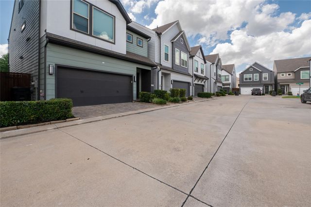 963 Lilly Flower Lane, Houston, TX 77091
