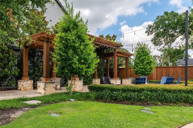 963 Lilly Flower Lane, Houston, TX 77091