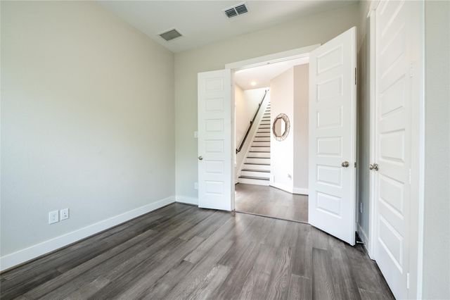 963 Lilly Flower Lane, Houston, TX 77091