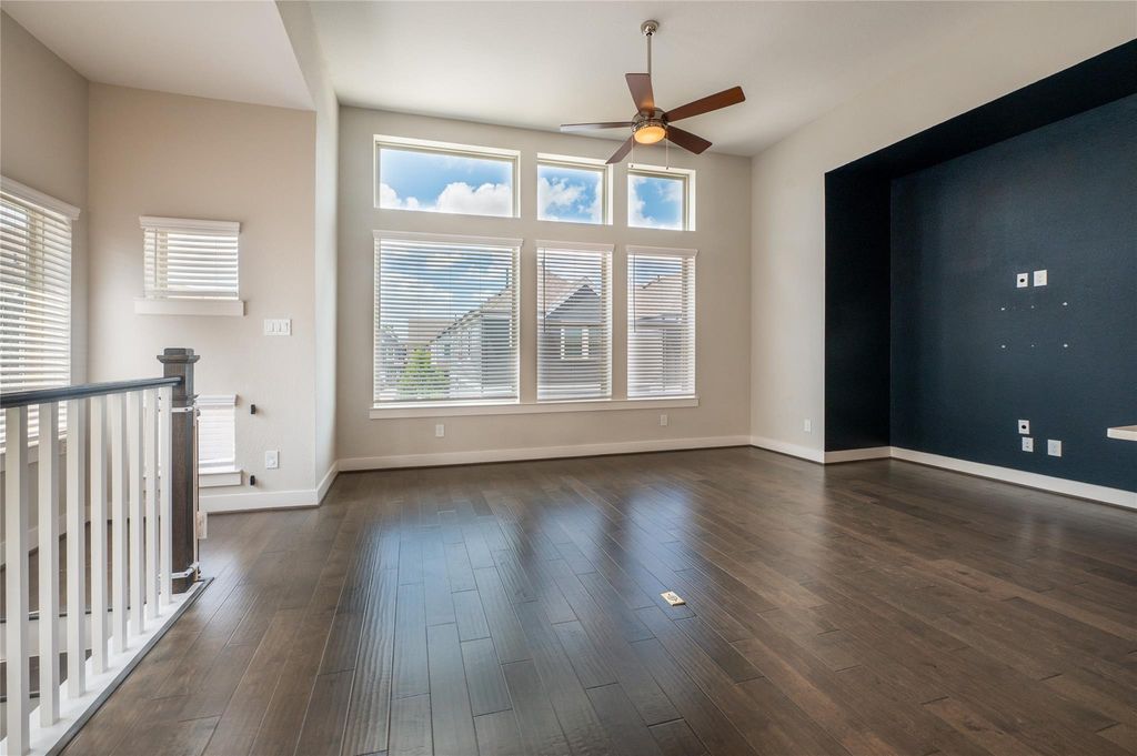 963 Lilly Flower Lane, Houston, TX 77091