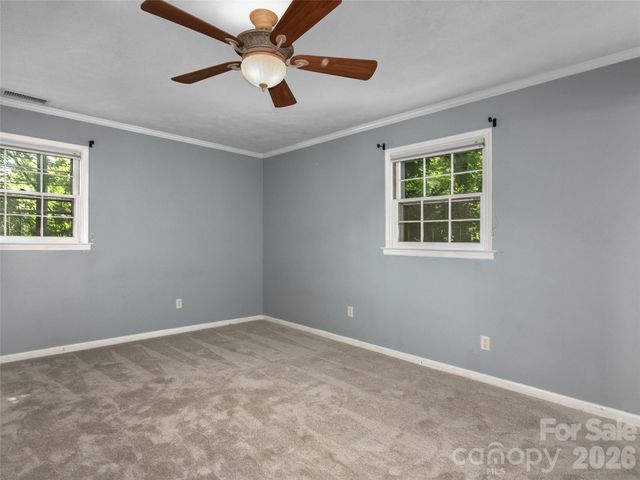 921 Indian Hill Road, Hendersonville, NC 28791