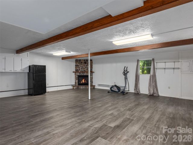 921 Indian Hill Road, Hendersonville, NC 28791