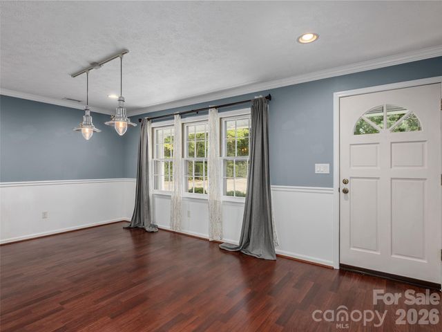 921 Indian Hill Road, Hendersonville, NC 28791