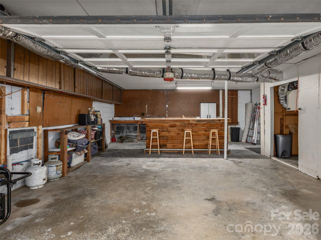 921 Indian Hill Road, Hendersonville, NC 28791