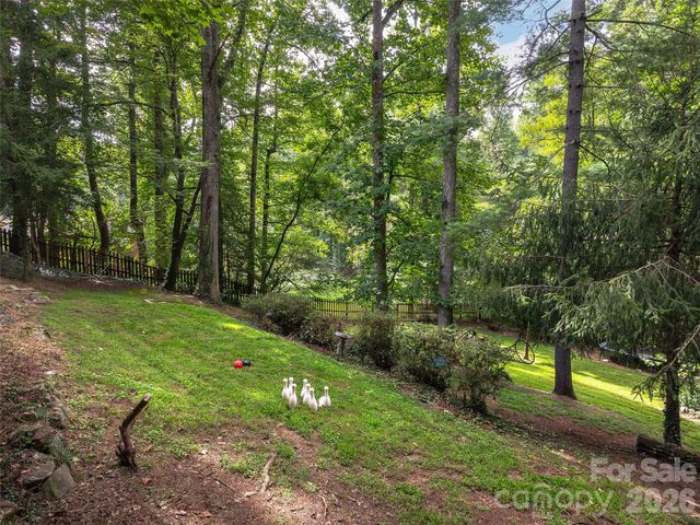 921 Indian Hill Road, Hendersonville, NC 28791