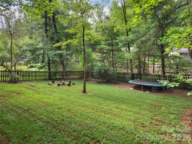 921 Indian Hill Road, Hendersonville, NC 28791