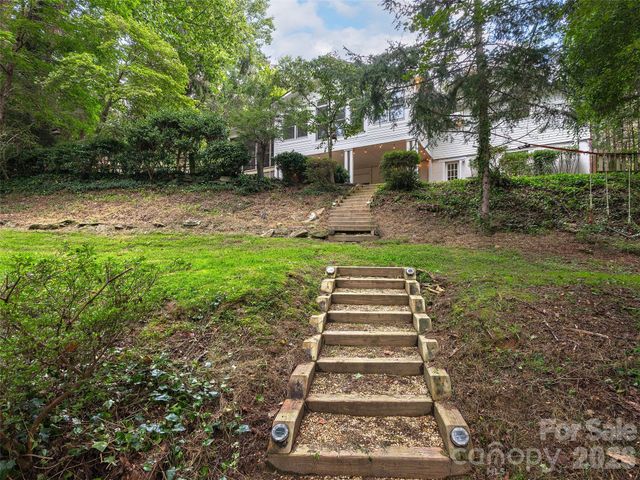 921 Indian Hill Road, Hendersonville, NC 28791