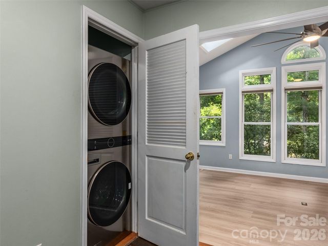 921 Indian Hill Road, Hendersonville, NC 28791