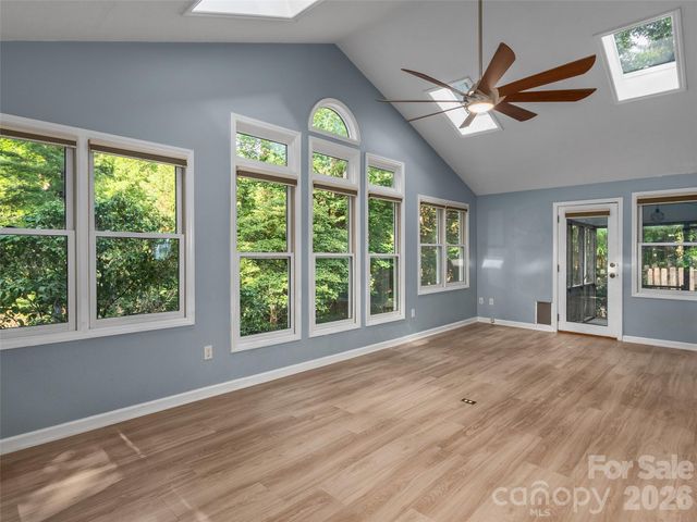 921 Indian Hill Road, Hendersonville, NC 28791