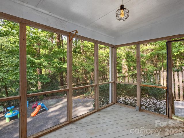 921 Indian Hill Road, Hendersonville, NC 28791