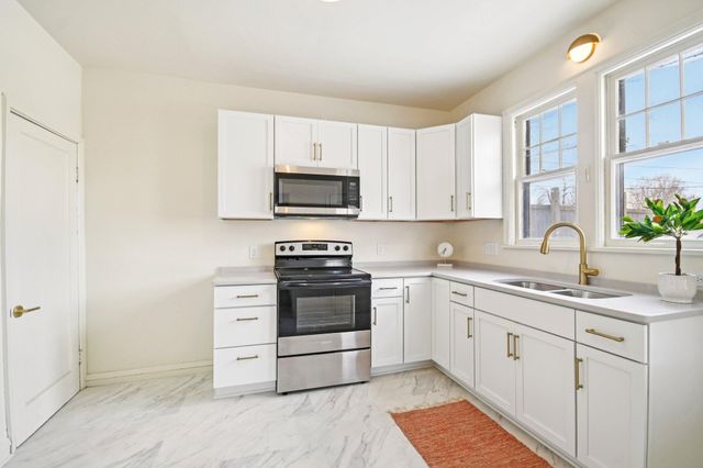 147 Morton Street W, West Saint Paul, MN 55107