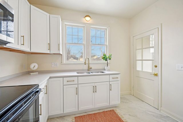 147 Morton Street W, West Saint Paul, MN 55107