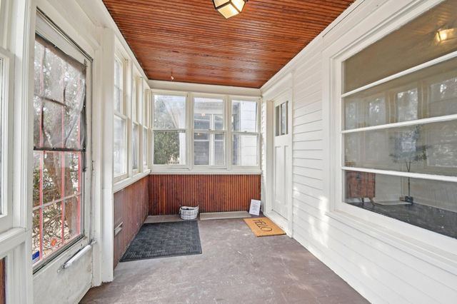 147 Morton Street W, West Saint Paul, MN 55107