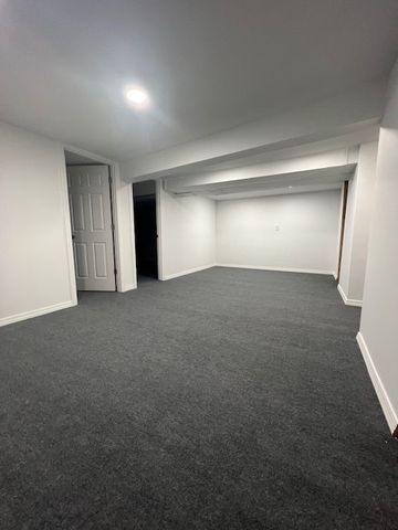 138 W Janice Lane, Addison, IL 60101