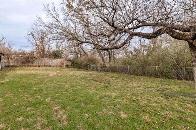 4019 Medford Road, Fort Worth, TX 76103