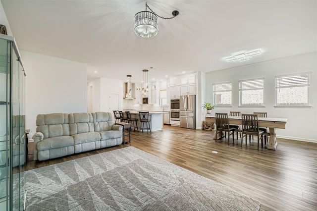 1102 Simmental LOOP, Hutto, TX 78634