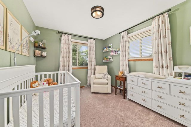 2909 Berkshire COURT, Waukesha, WI 53188