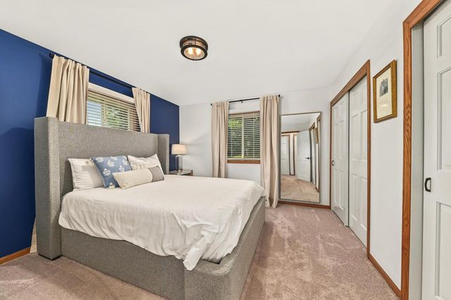 2909 Berkshire COURT, Waukesha, WI 53188
