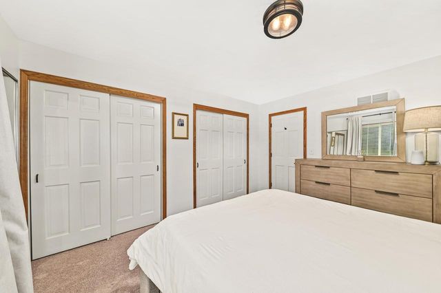 2909 Berkshire COURT, Waukesha, WI 53188