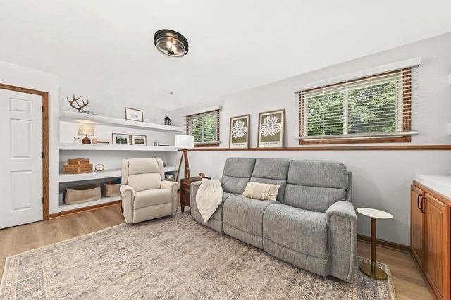2909 Berkshire COURT, Waukesha, WI 53188